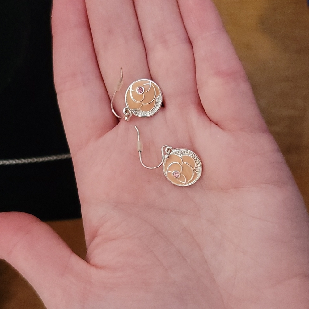 Avon Necklace and Earrings - Picture 2 of 8